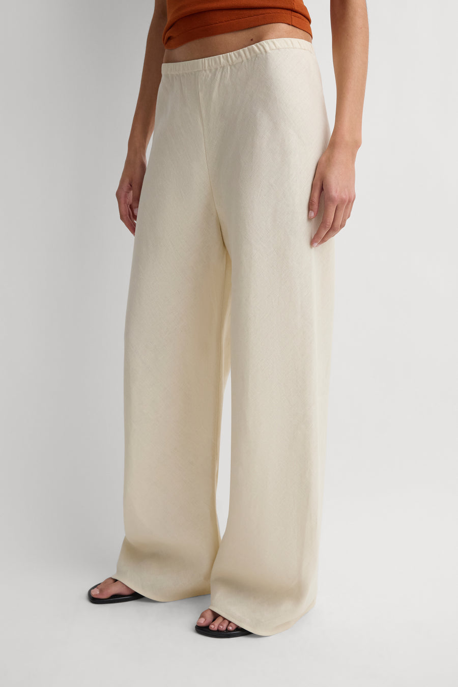 The Linen Pant Milk