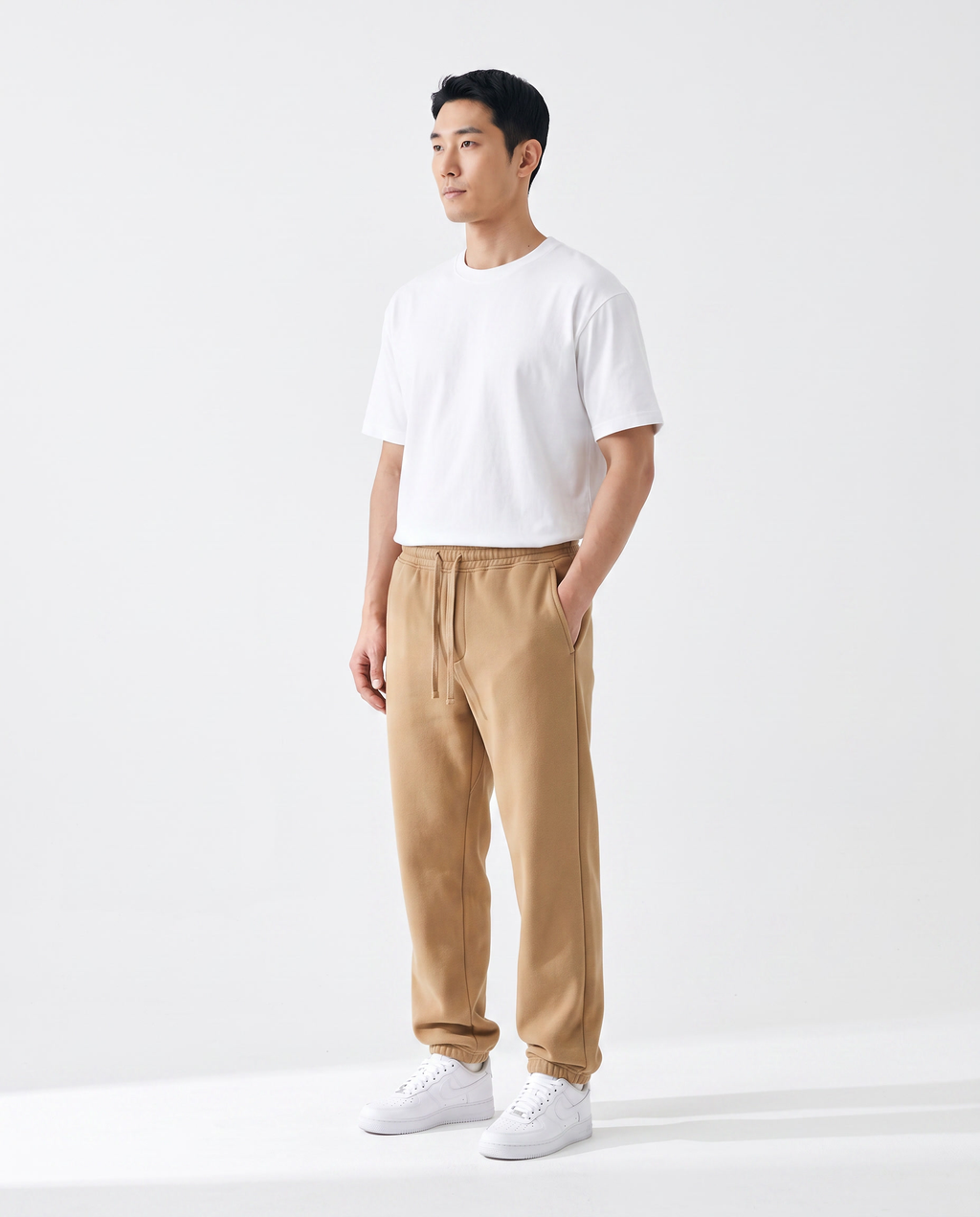 The Heavy Sweatpant in camel, side view